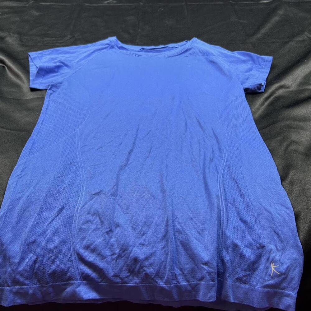Danskin Now WOMENS blue short sleeve athletic fitted shirt. Size XL